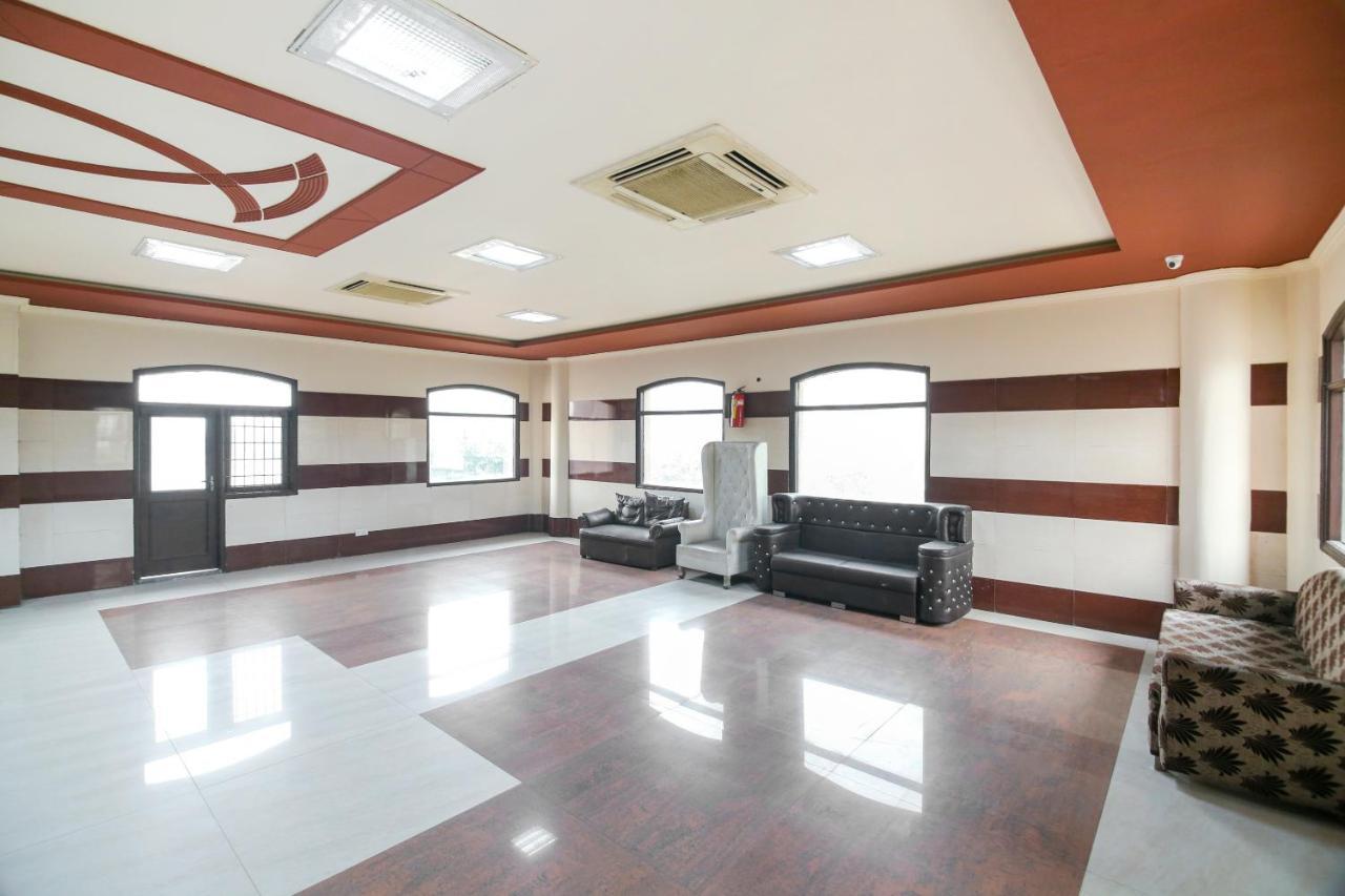 Capital O 68148 Hotel Shree Jee Palace Ghaziabad Exterior photo