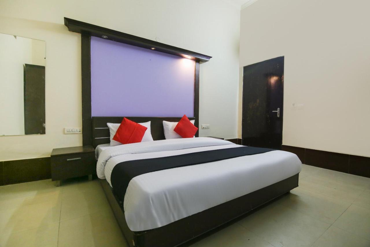 Capital O 68148 Hotel Shree Jee Palace Ghaziabad Exterior photo