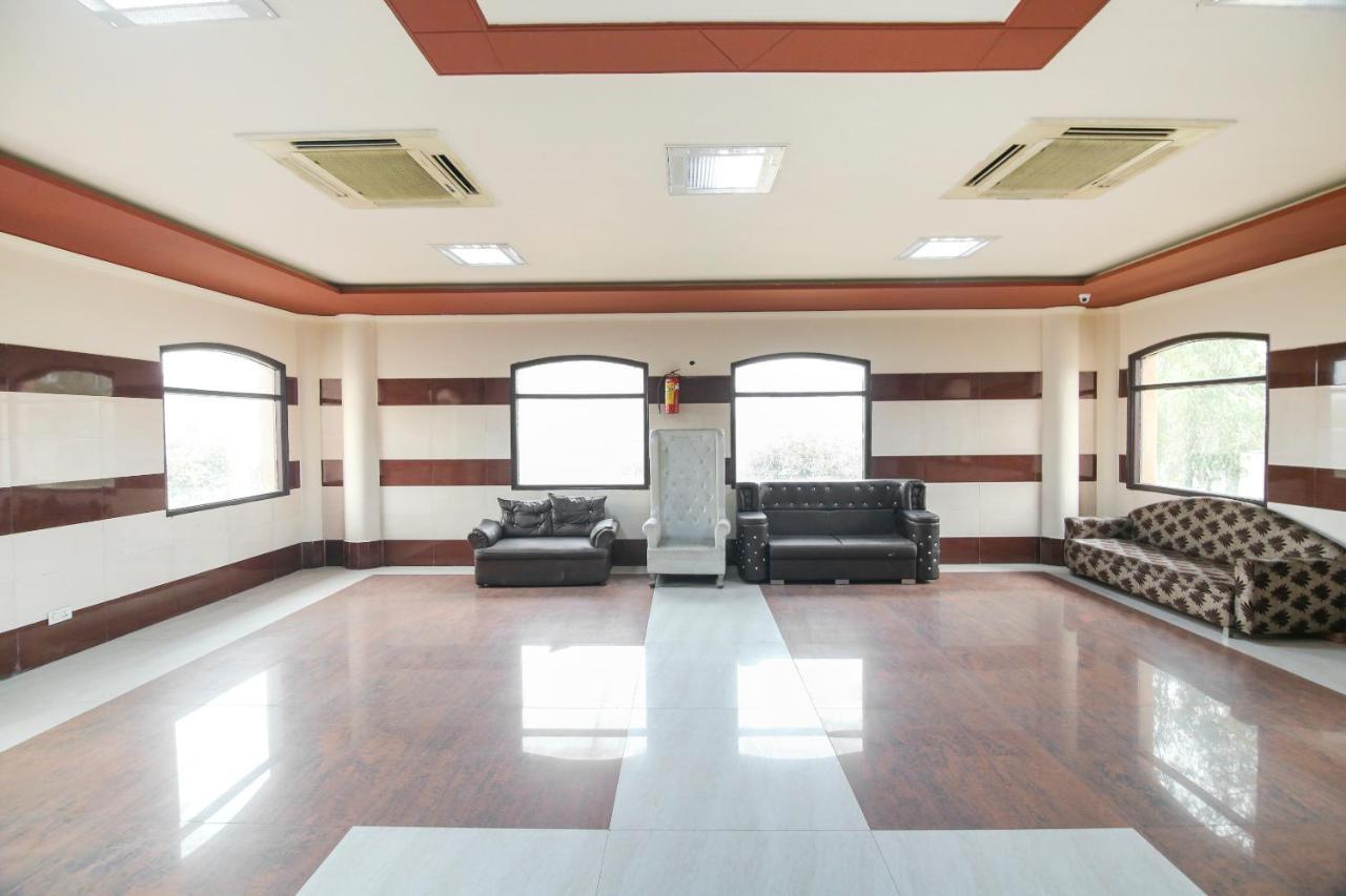 Capital O 68148 Hotel Shree Jee Palace Ghaziabad Exterior photo